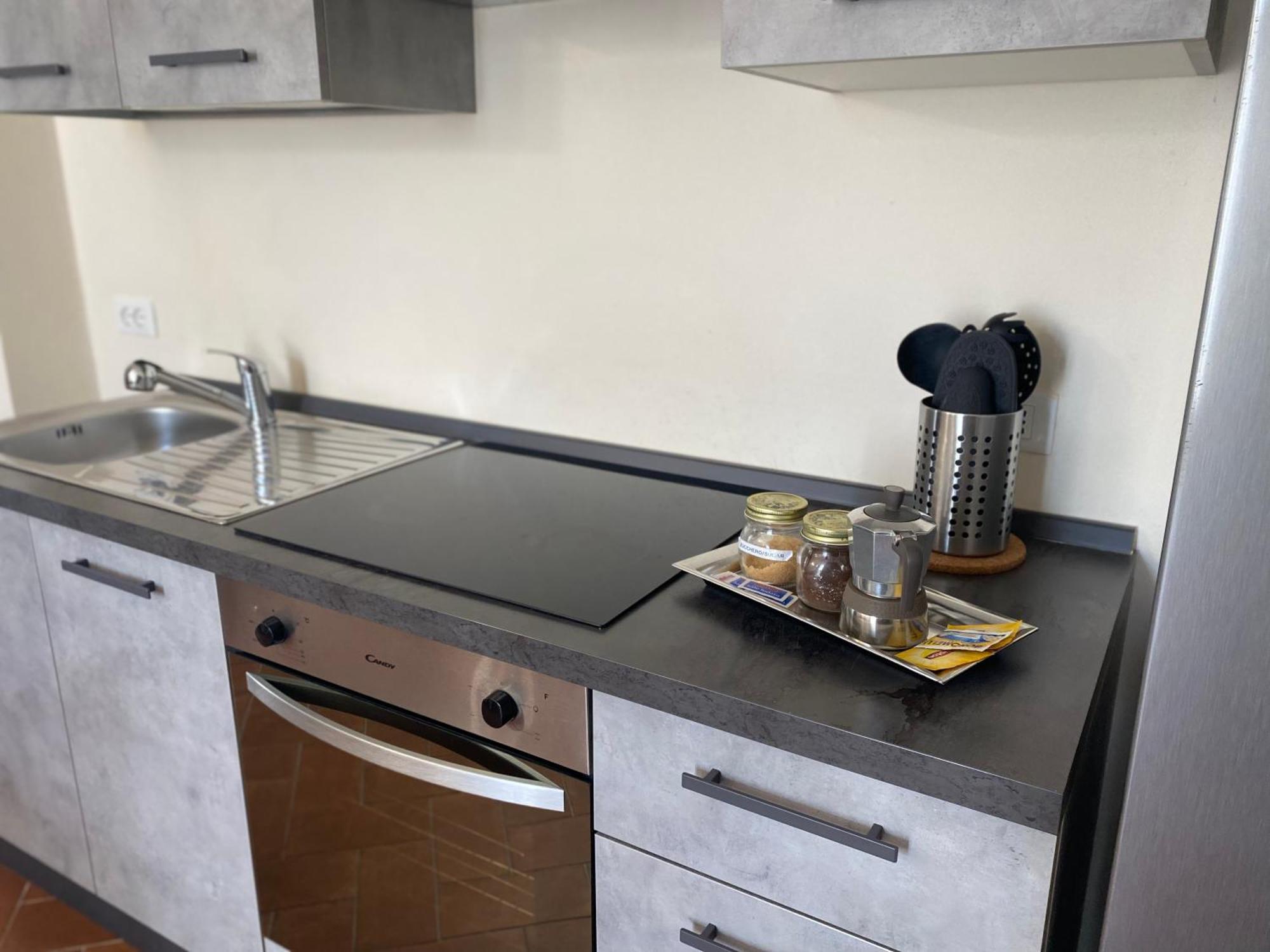 Apartamento Residenza Cipressi E Olivi Verona Exterior foto